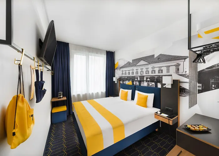 D8 Hotel