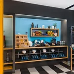 D8 Hotel